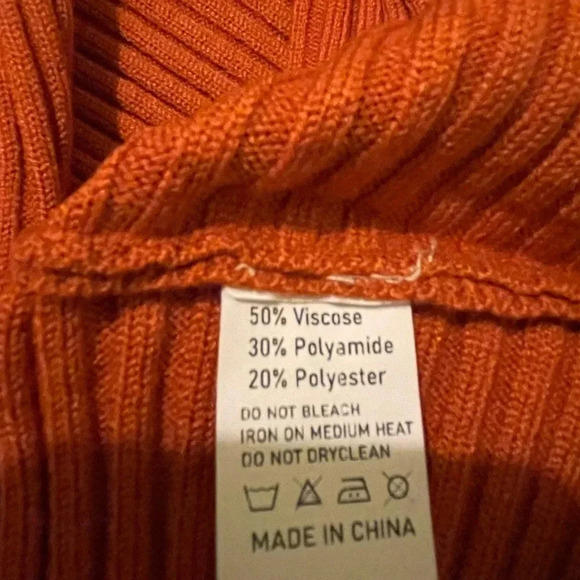 Kirundo cold shoulder sweater-small NWOT - Picture 6 of 6